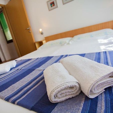 Sobe Ferlora Hotel Cres Buitenkant foto